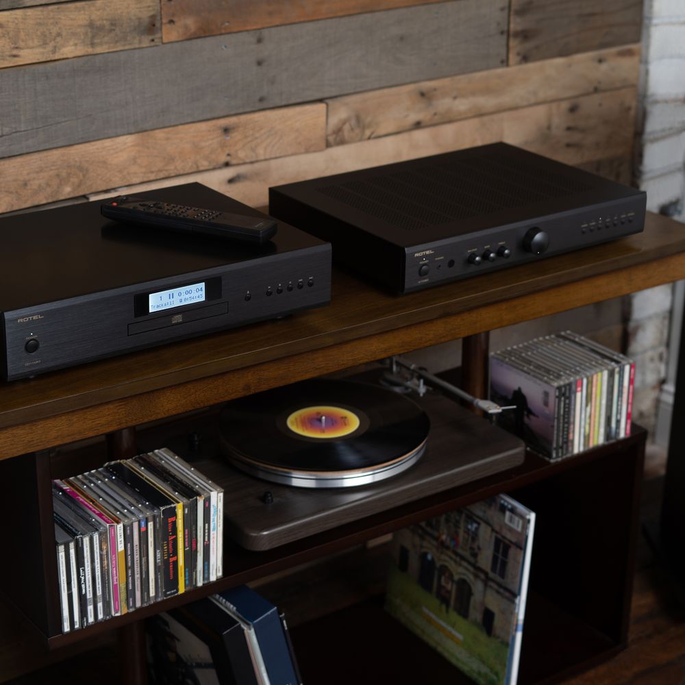 CD11 MKII A11 MKII Lifestyle Black 005 sml