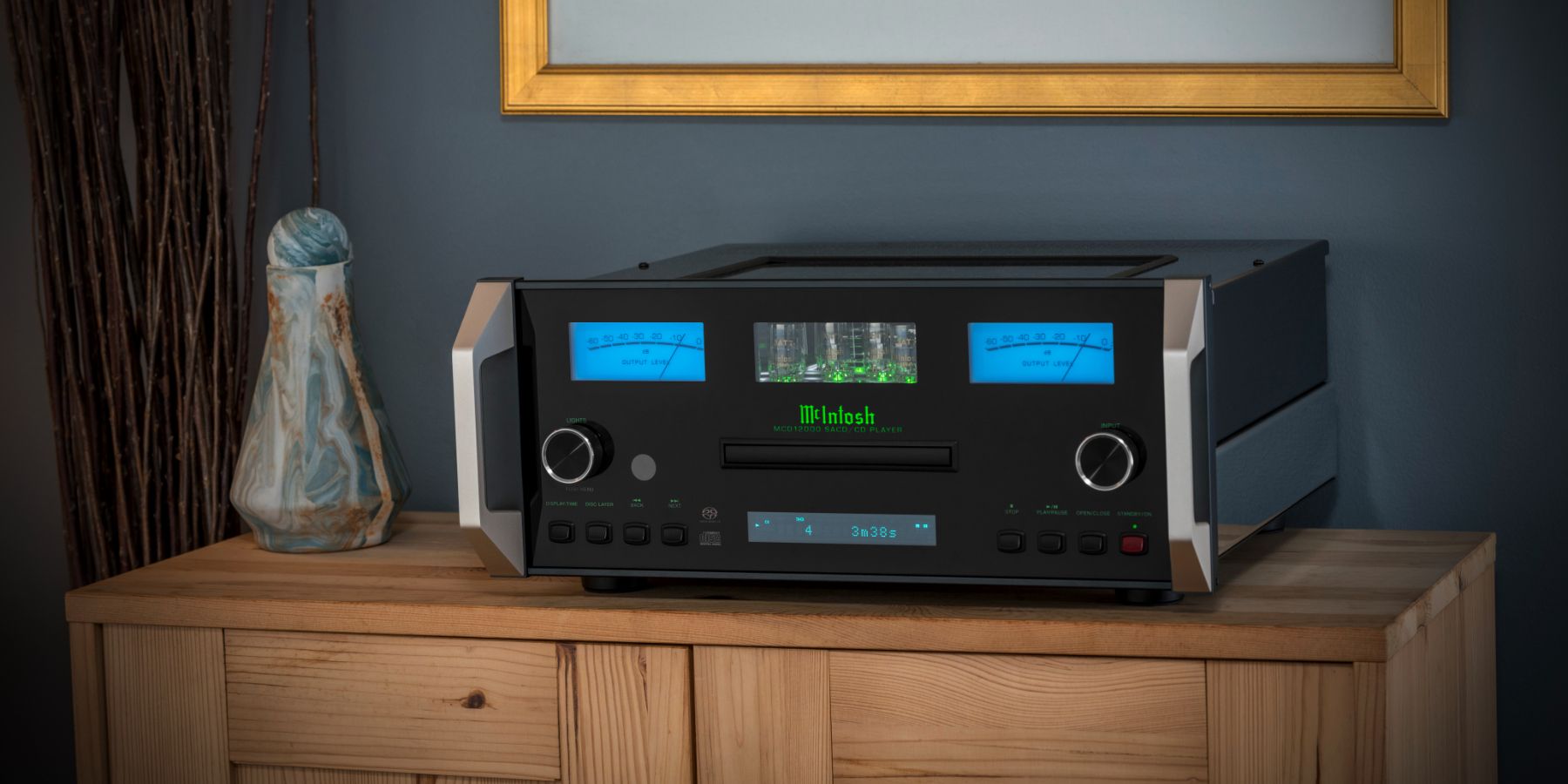 McIntosh has unveiled a new flagship SACD/CD player, the mighty MCD12000